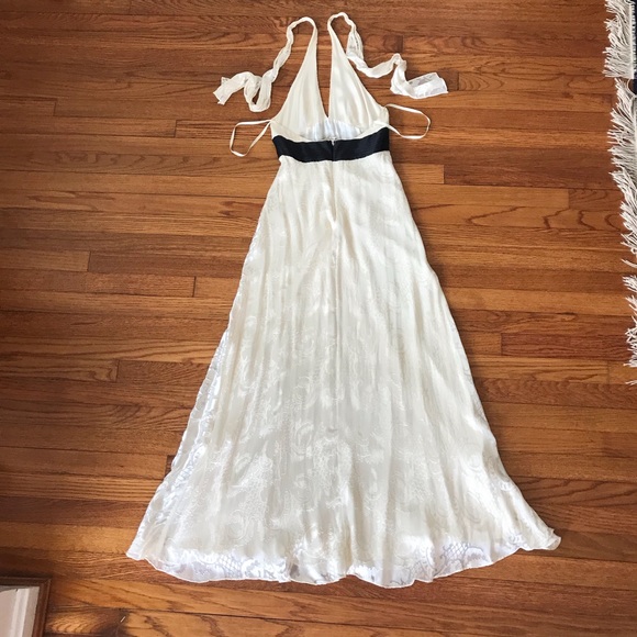 BCBGMAXAZRIA White burnout halter gown size 4 - Picture 6 of 8